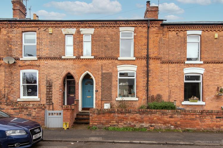Elm Avenue, Carlton 2 bed terraced house £200,000