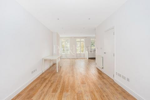3 bedroom apartment to rent, Haverstock Hill, Belsize Park, London NW3