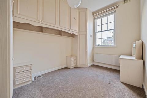 22 Bellingham Close, Thirsk, YO7 1FX