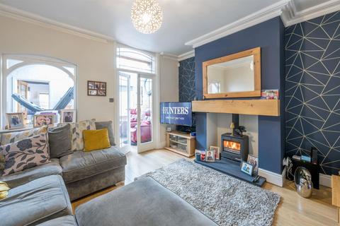 8 Farlands Road, Stourbridge, DY8 2DD