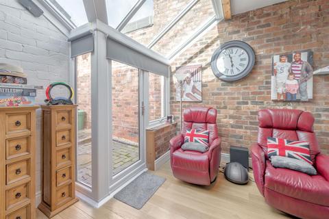 8 Farlands Road, Stourbridge, DY8 2DD