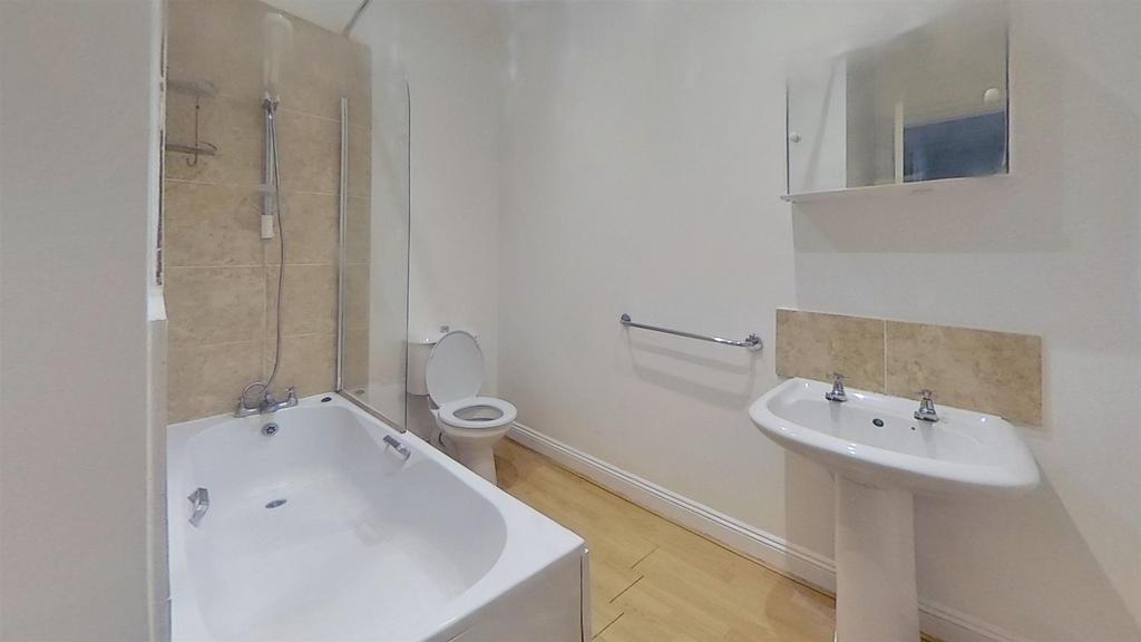 21b-Stubbington-Avenue-Bathroom.jpg