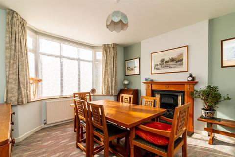 33 Brookside Road, Ruddington, Nottingham, NG11 6AW