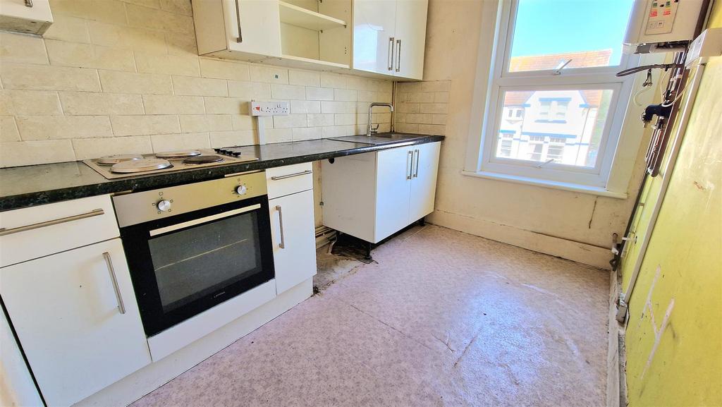 Norfolk Road, Cliftonville, Margate 2 bed apartment for sale £160,000