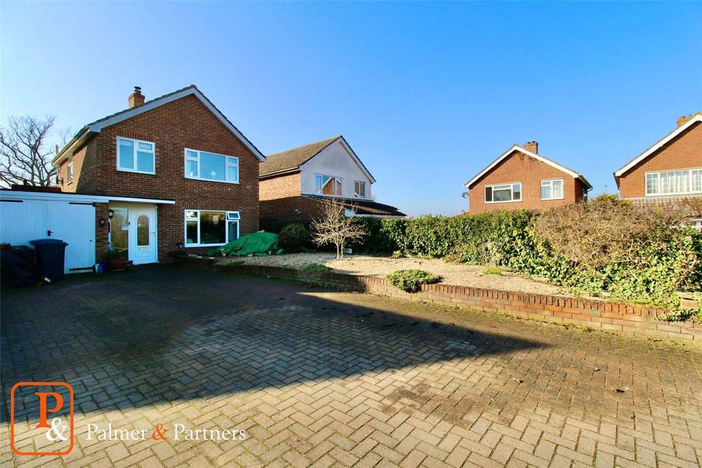 Dales View, Washbrook, Ipswich, Suffolk, IP8 3 bed detached house £