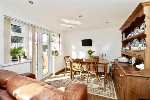 9 Dales View, Washbrook, Ipswich, IP8 3EX