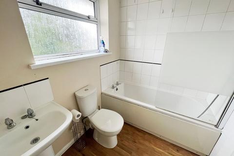 6 Brackley Close, Northampton, NN2 8NN
