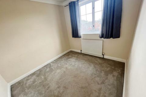6 Brackley Close, Northampton, NN2 8NN