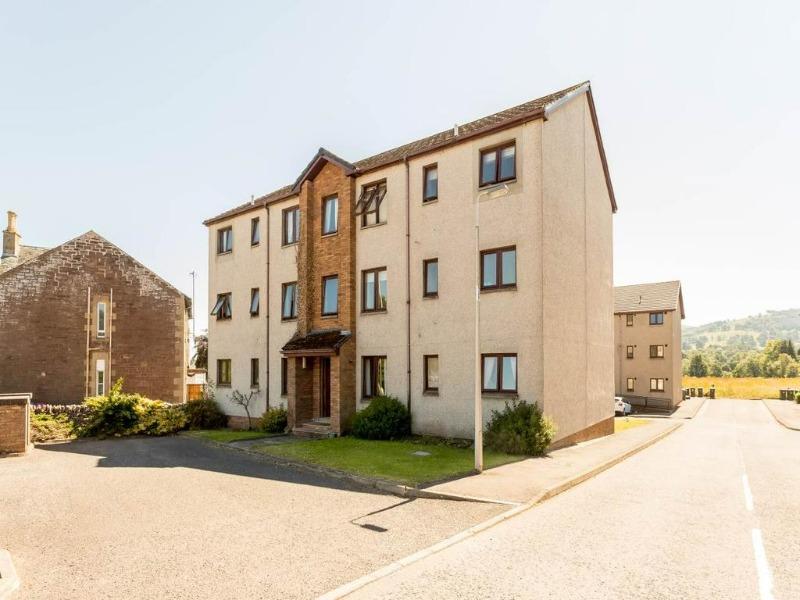 Ruthven Park, Auchterarder... 2 bed flat £650 pcm (£150 pw)