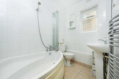 2 bedroom flat to rent, Townmead Road, Fulham, London, SW6