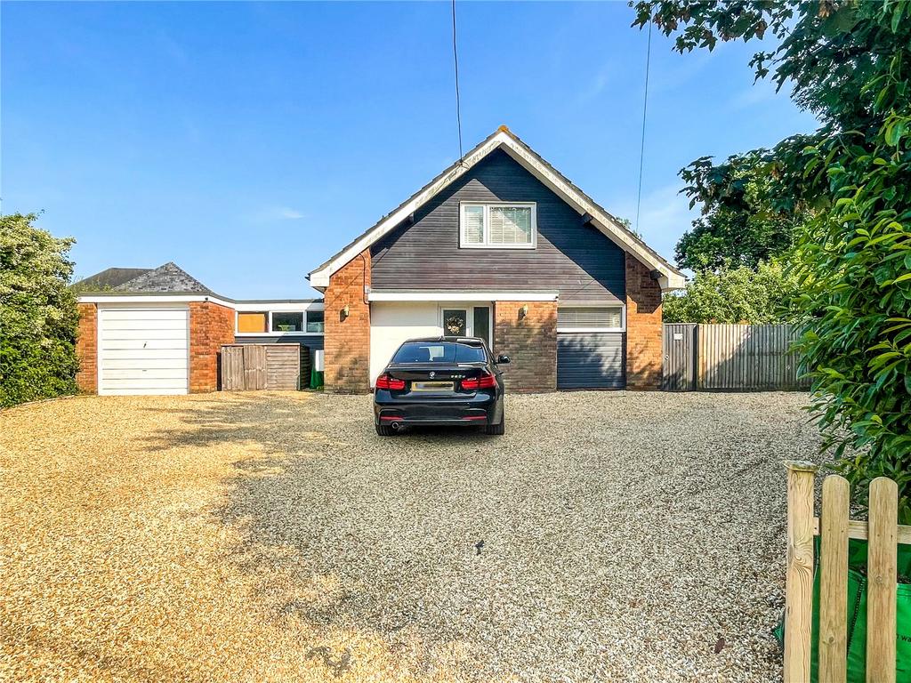 Croft Road, Neacroft, Christchurch, Dorset, BH23 3 bed detached house