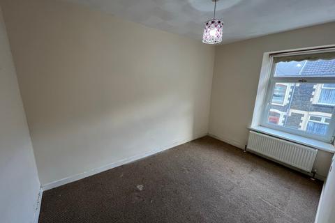 8 High Street, Tonypandy, CF40 2BJ