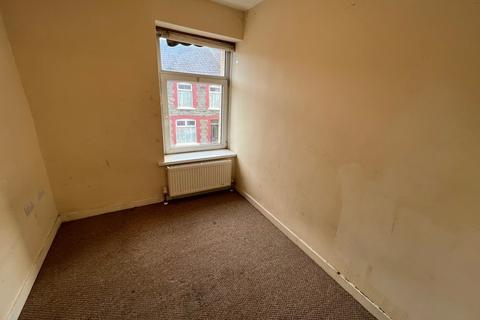 8 High Street, Tonypandy, CF40 2BJ