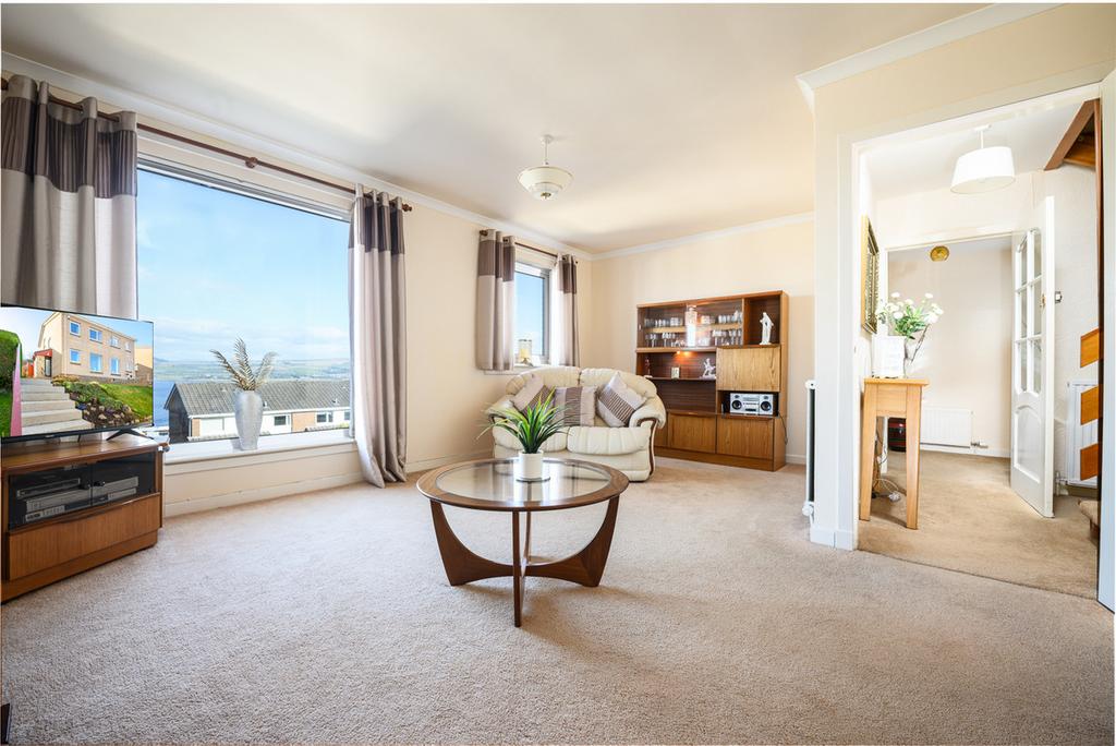 Alderbrae Road, Port Glasgow, PA14 4 bed semidetached house £199,000