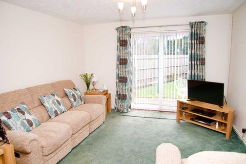 8 Chamberlain Close, London, SE28 0EL