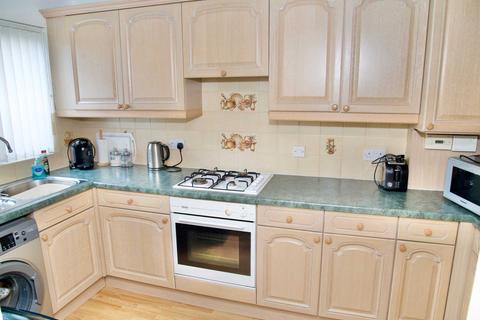 8 Chamberlain Close, London, SE28 0EL