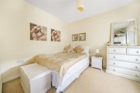 15 Dymock Walk, Cheltenham, GL52 5GE