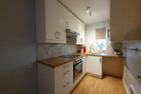 1 bedroom flat for sale - Joinville Place, Addlestone, Surrey, KT15 2HP