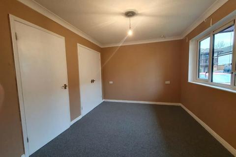 1 bedroom flat for sale - Joinville Place, Addlestone, Surrey, KT15 2HP