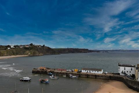 2 bedroom penthouse for sale - 6 Sparta House, Crackwell St, Tenby