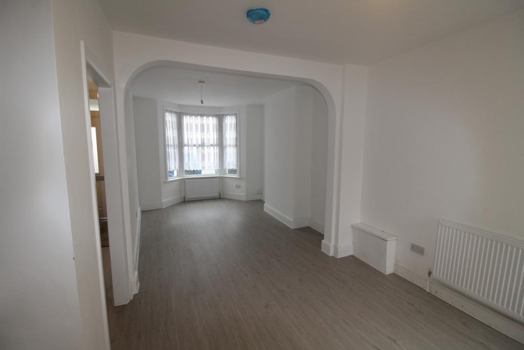 Hampton Road, Croydon, CR0 3 bed house £1,850 pcm (£427 pw)