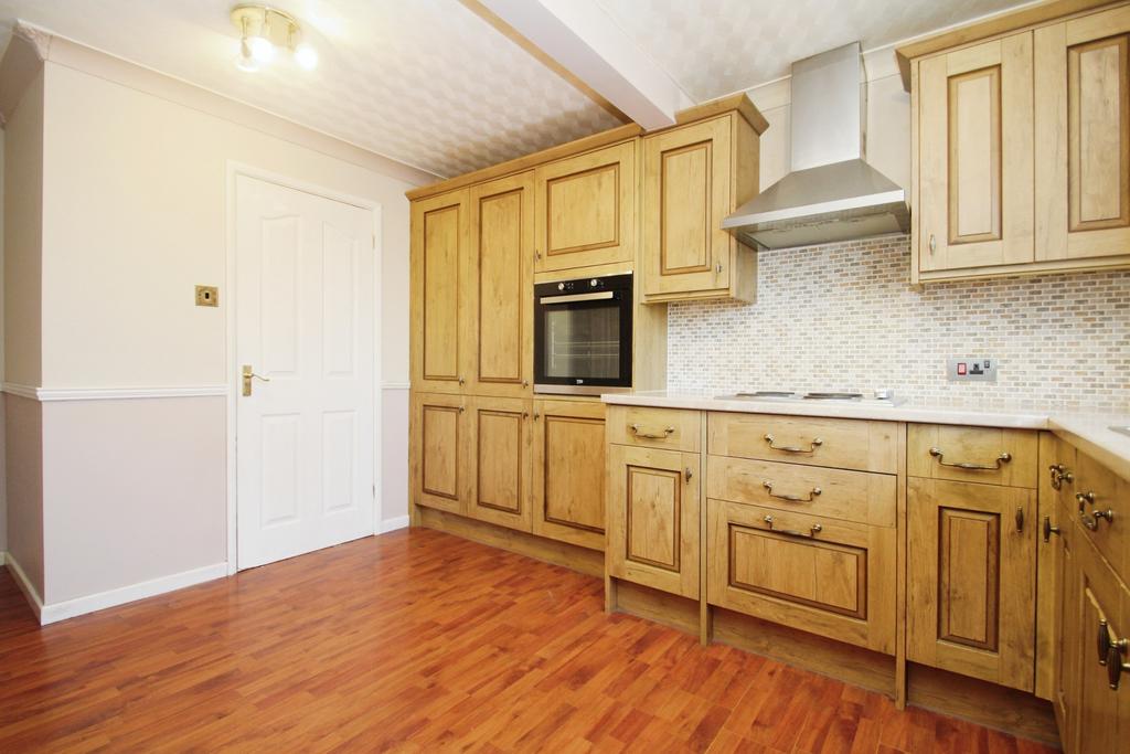 Tressall Road, Whitwick, LE67 3 bed semidetached house £228,000