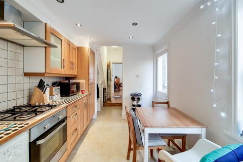 1 bedroom flat for sale - Bellew Street, London, SW17