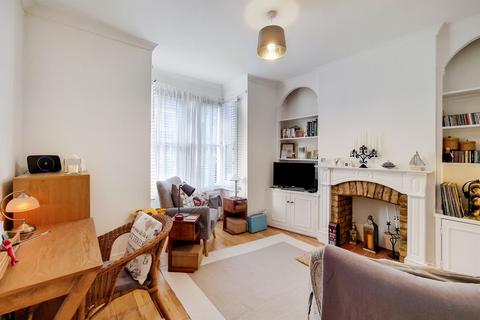 1 bedroom flat for sale - Bellew Street, London, SW17