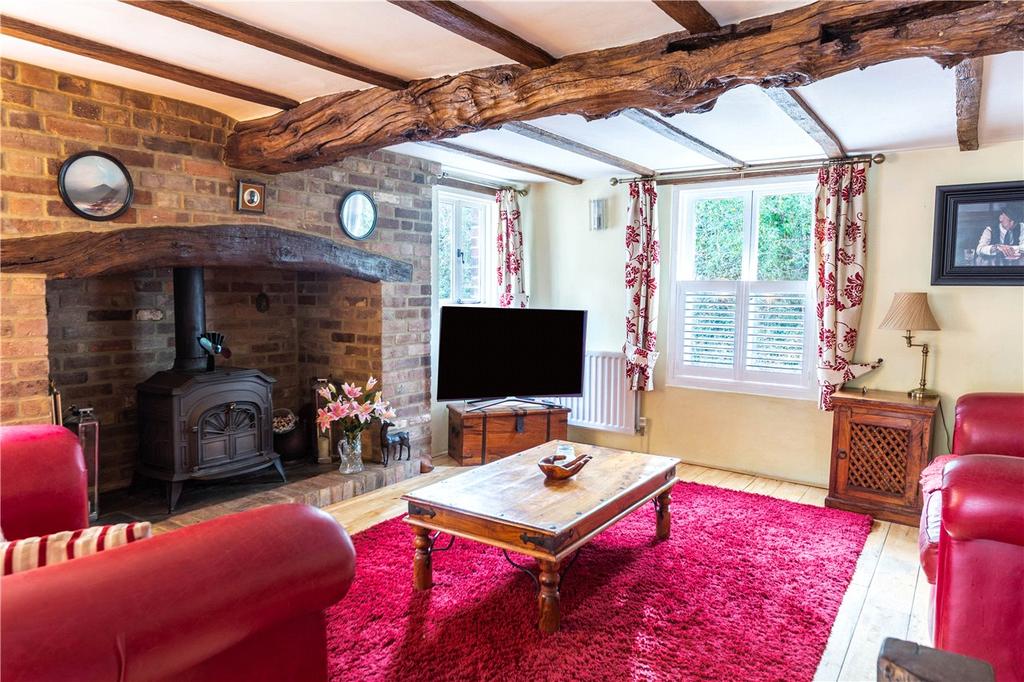 Chalk Hill, Dunstable, Bedfordshire 4 bed end of terrace house £700,000