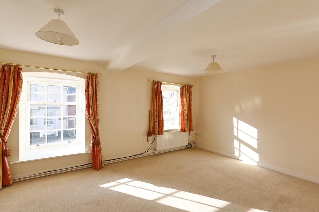 Framlingham, Suffolk 1 bed ground floor flat £160,000