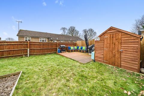41 Roundhill Way, Guildford, GU2 8HP
