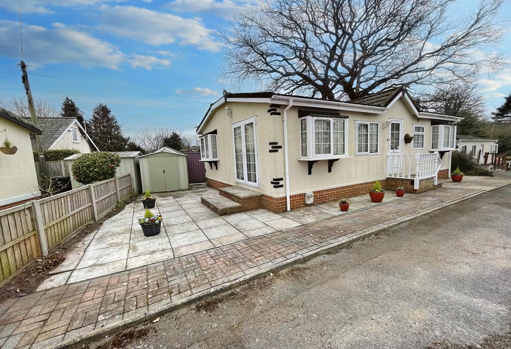 Kingfisher Park Homes, Bournemouth, Dorset 2 bed park home £129,995