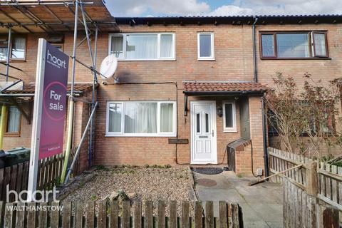 14 Gordon Close, London, E17 8PF