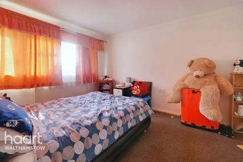14 Gordon Close, London, E17 8PF