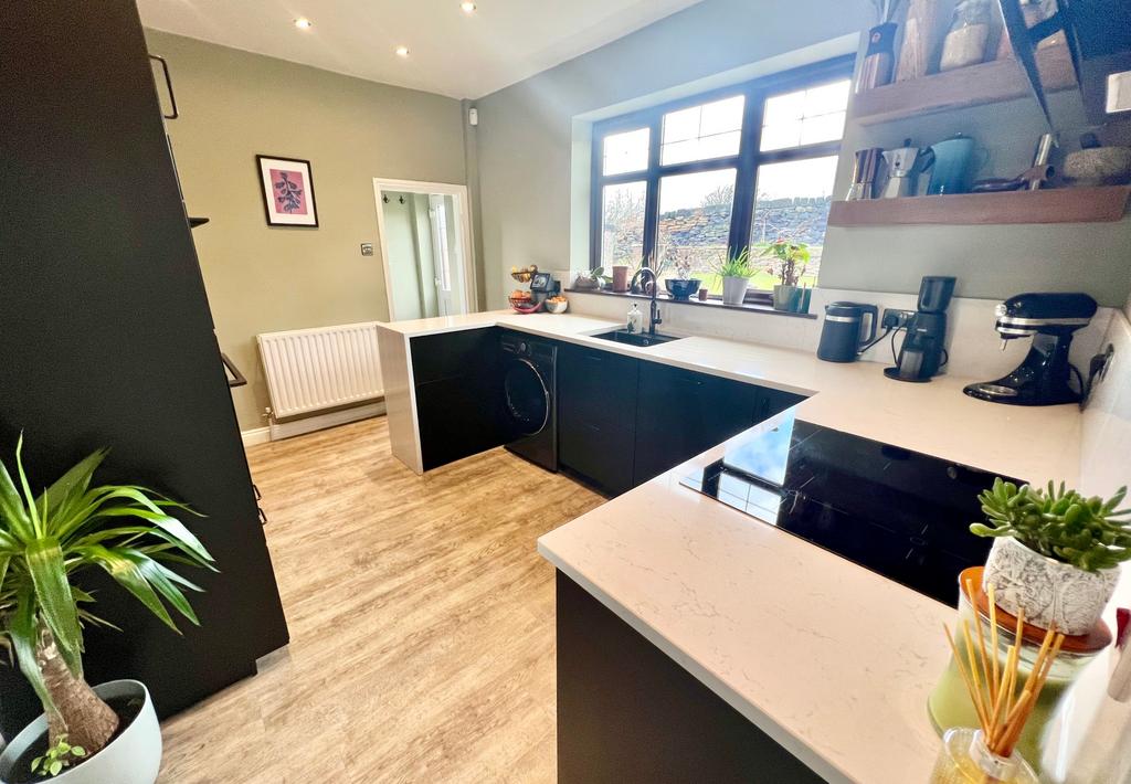 Birley Rise Road, Sheffield, S6 1HR 3 bed semidetached house £350,000