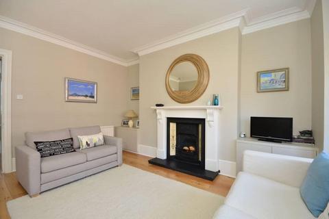 2 bedroom flat to rent, Charleville Road, W14