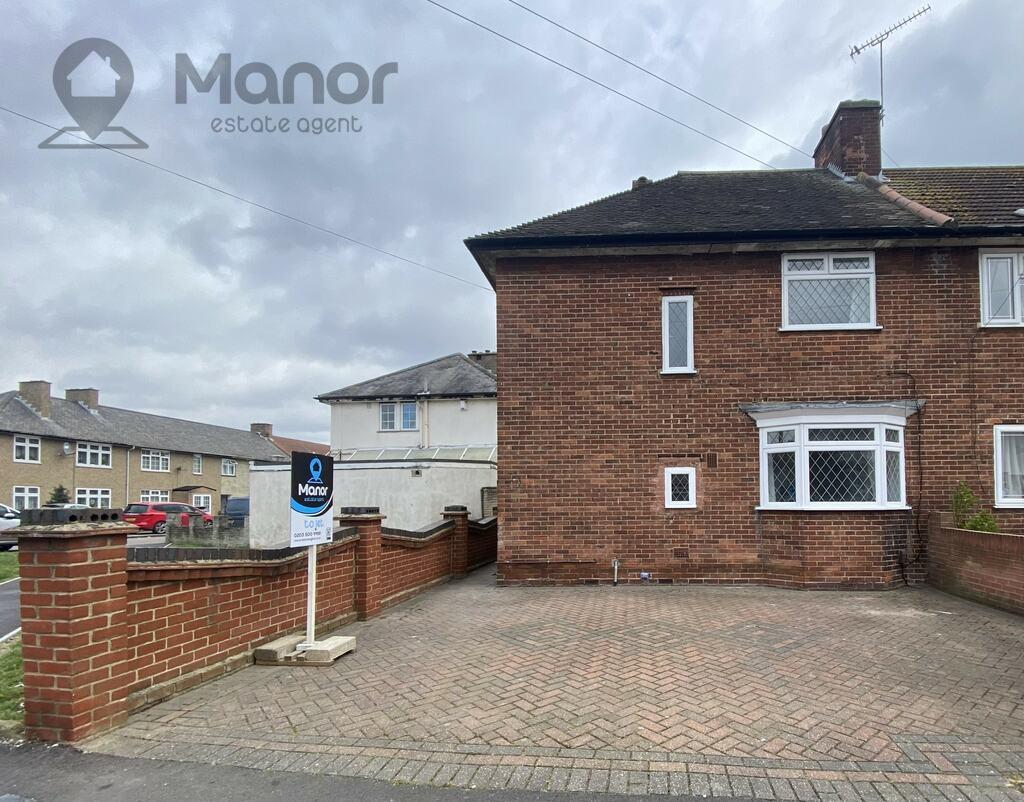 Lindsey Road, Dagenham, RM8 2RP 3 bed semidetached house £2,250 pcm