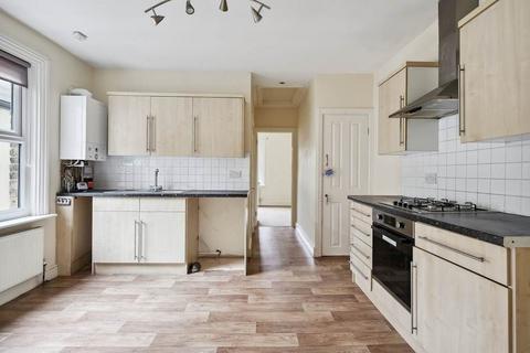 2 bedroom flat for sale, Tremaine Road, London