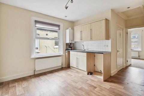 2 bedroom flat for sale, Tremaine Road, London