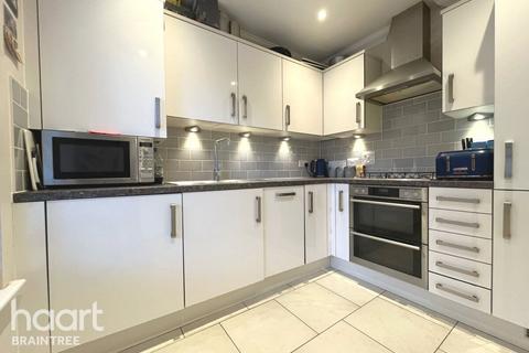 11 Buckthorn Road, Dunmow, CM6 1HZ