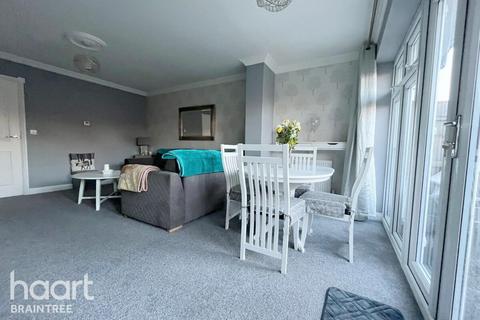 11 Buckthorn Road, Dunmow, CM6 1HZ
