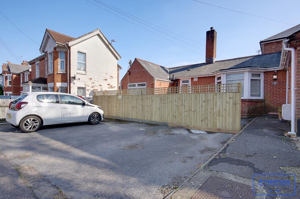 Talbot Road, Bournemouth, BH9 1 bed bungalow for sale £180,000