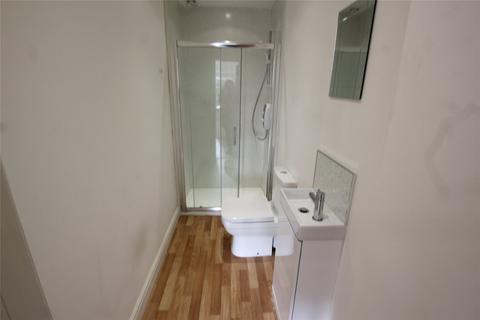 Studio to rent, Court Road, London, SE9