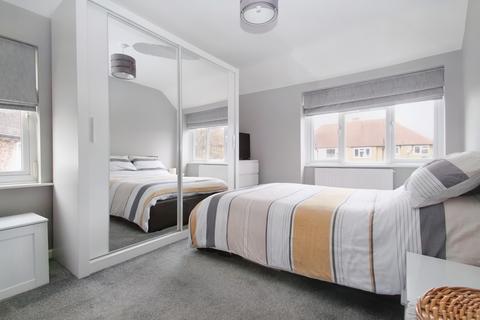 84 Park View Road, Uxbridge, UB8 3LL