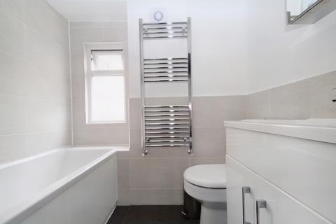 84 Park View Road, Uxbridge, UB8 3LL