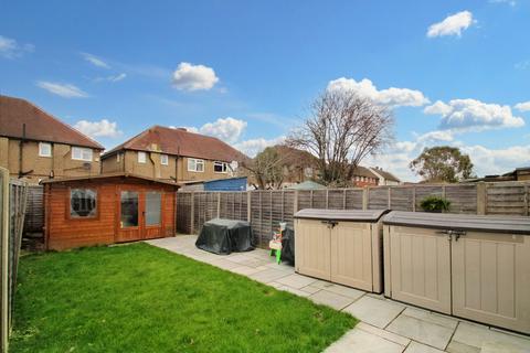 84 Park View Road, Uxbridge, UB8 3LL