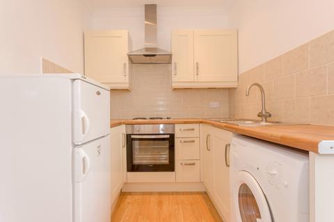 2 bedroom apartment to rent, West Street, Buckingham