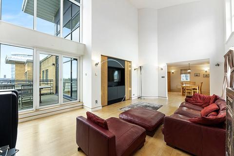 3 bedroom penthouse to rent, Greenfell Mansions, Glaisher Street, London, SE8