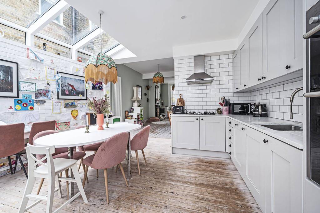 Lauriston Road, Victoria Park, London, E9 3 bed house for sale £1,200,000