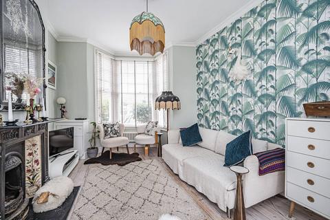 144 Lauriston Road, London, E9 7LH